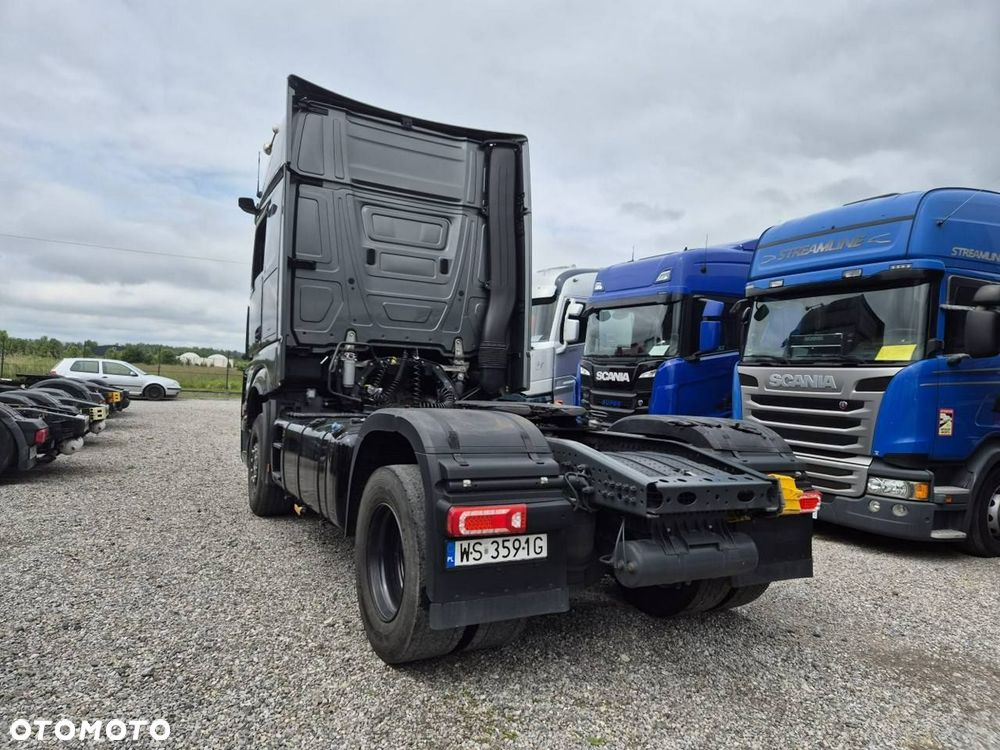 Mercedes-Benz Actros - 4