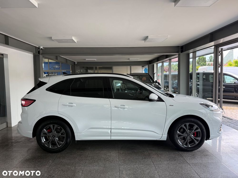 Ford Kuga 2.0 EcoBlue mHEV FWD ST-Line - 12