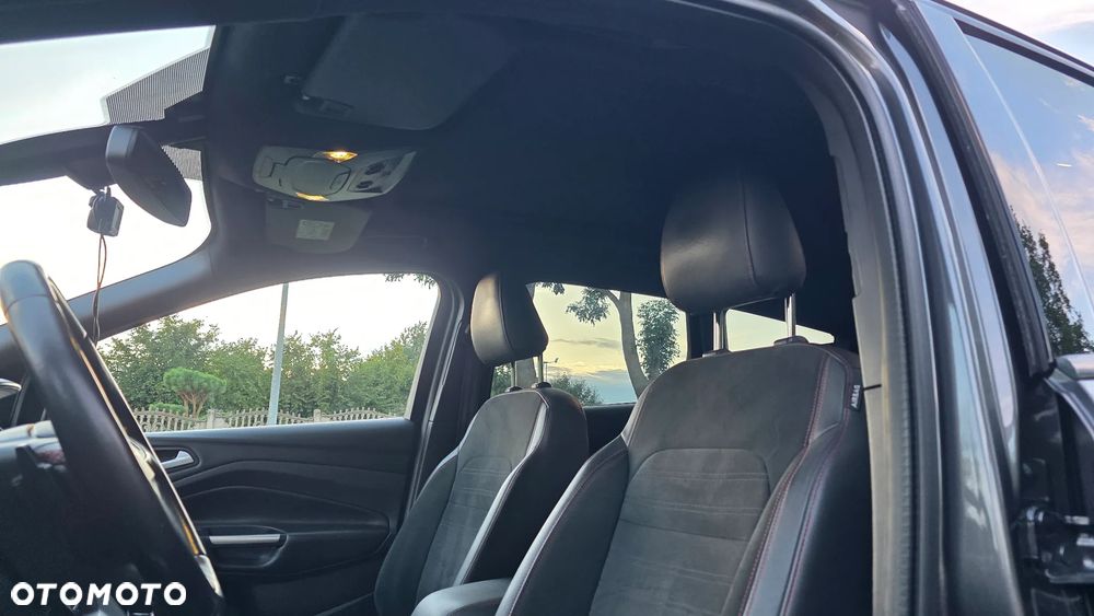 Ford Kuga 2.0 TDCi AWD ST-Line - 14