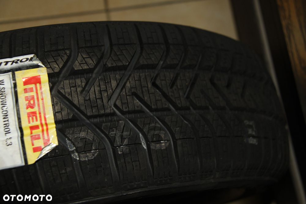 Opona Pirelli Snowcontrol 185/65R15 - 3