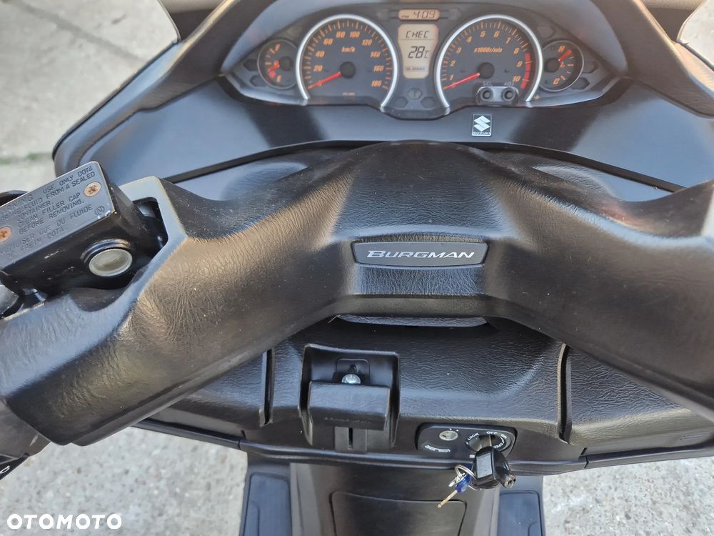 Suzuki Burgman - 37