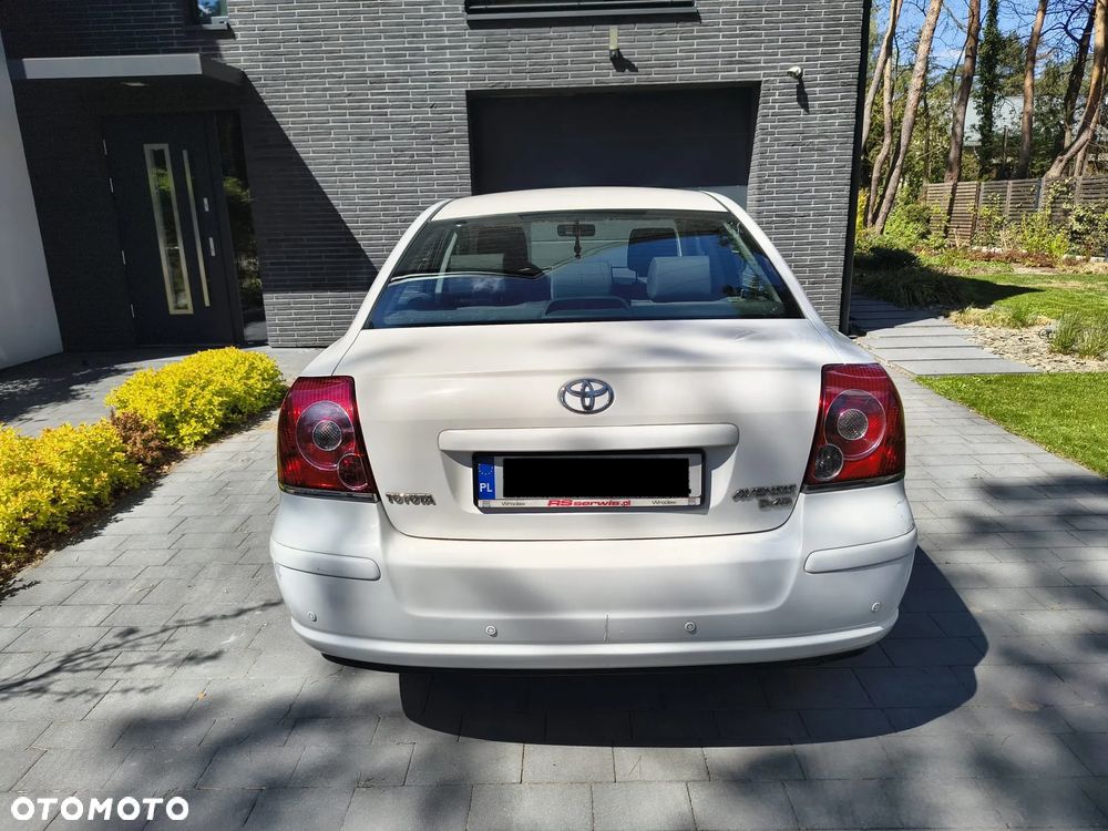 Toyota Avensis 2.0 D-4D - 4