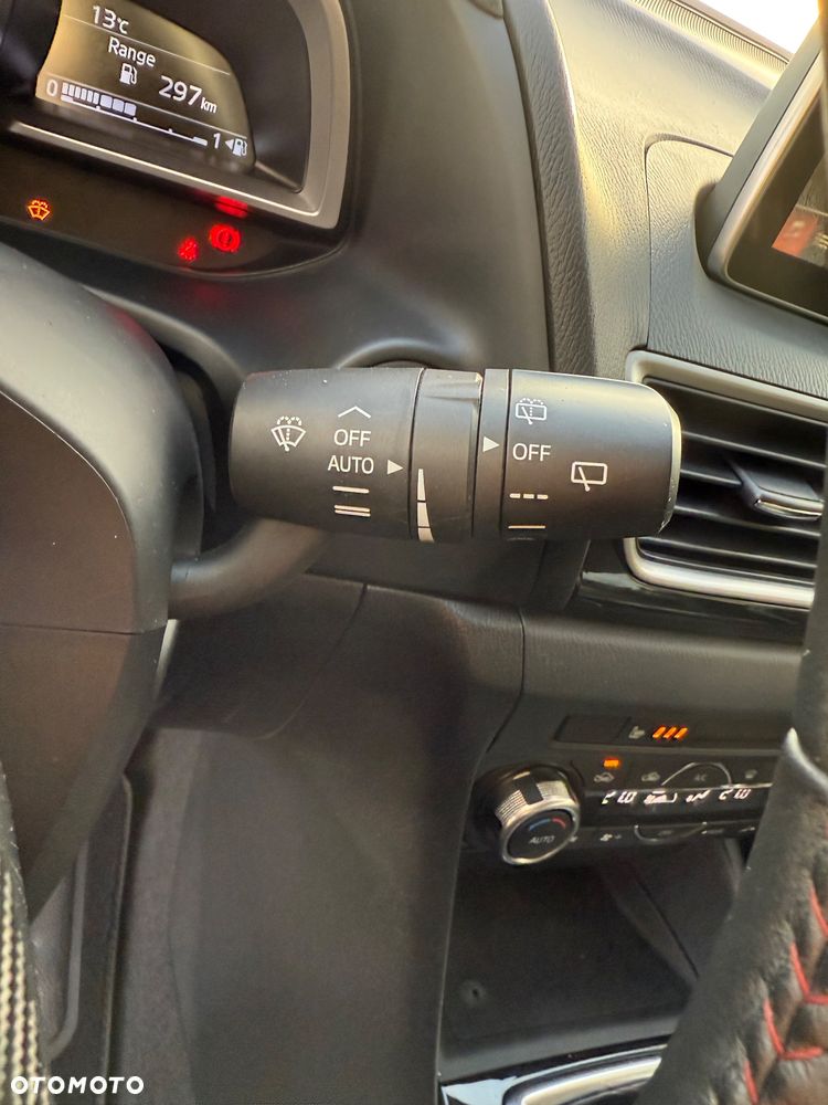 Mazda 3 SKYACTIV-G 2.0 M-Hybrid SELECTION - 29