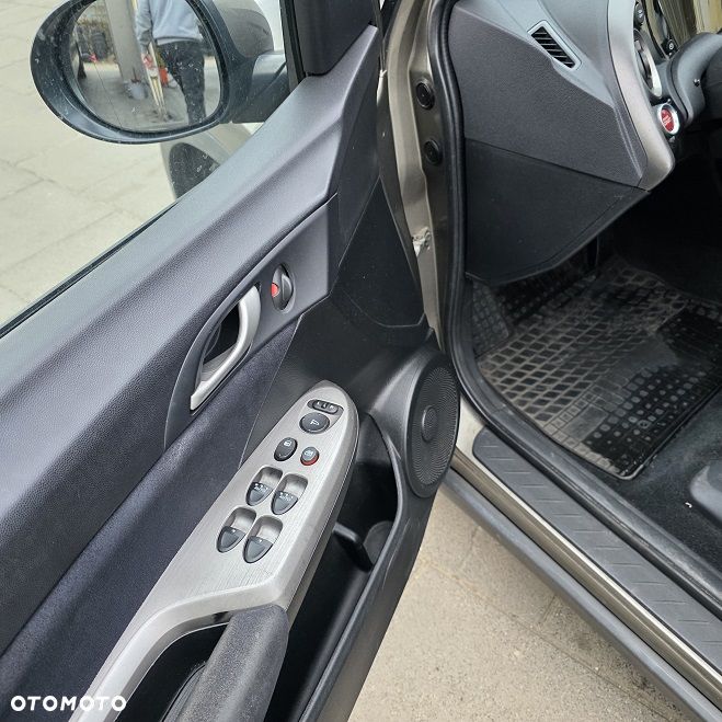 Honda Civic 1.4 Comfort - 8