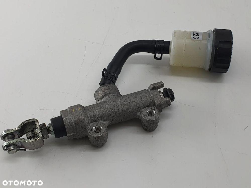 KAWASAKI Z-900 17-19 POMPA HAMULCOWA TYŁ - 9