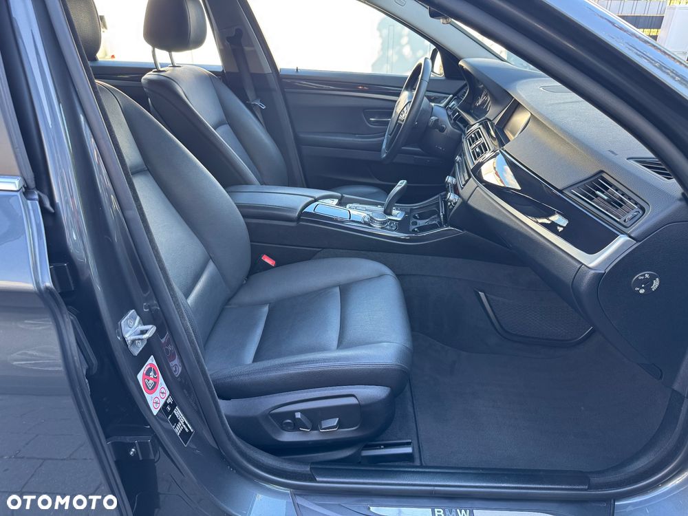 BMW Seria 5 520d Sport Line sport - 31