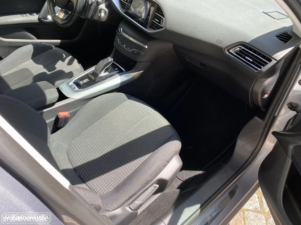 Peugeot 308 SW 1.5 BlueHDi Style EAT8 - 15