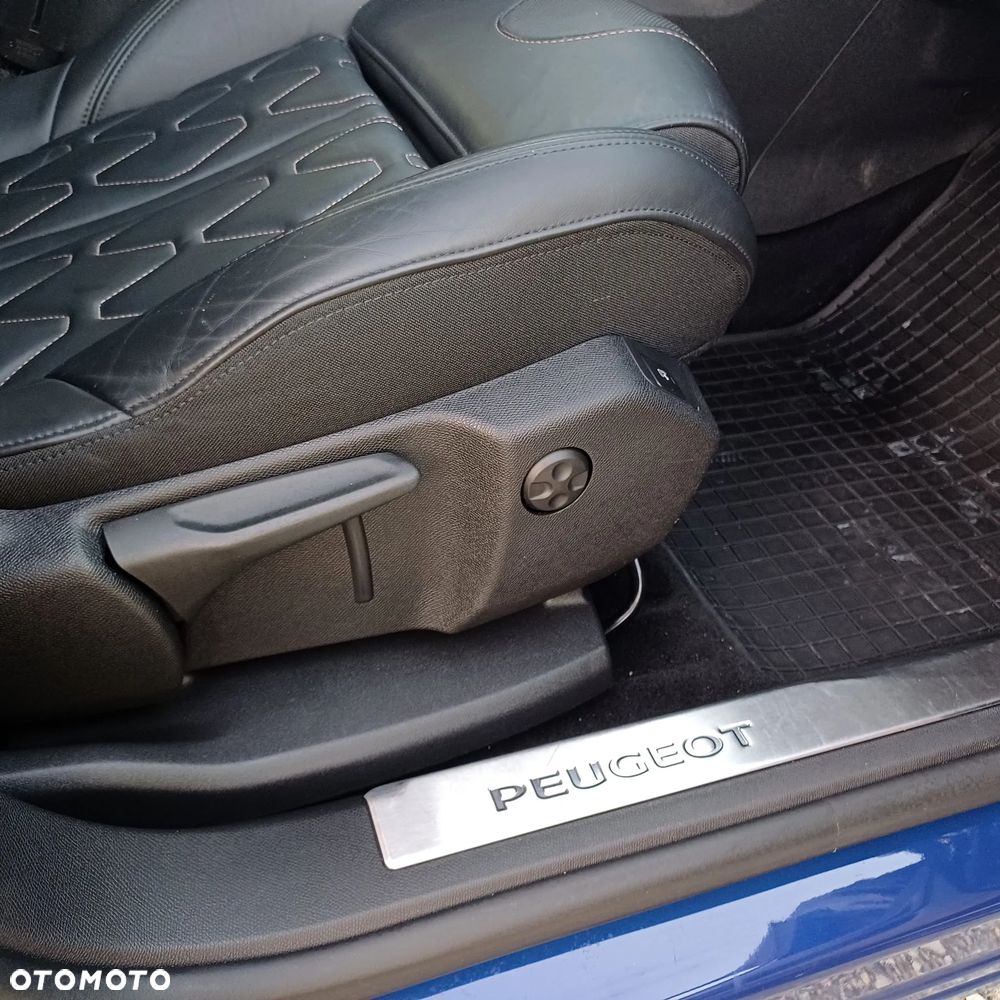 Peugeot 3008 1.6 PureTech HYbrid GT Line S&S EAT8 - 15