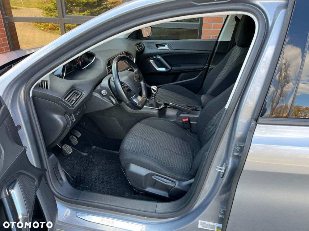 Peugeot 308 BlueHDi 130 Active Pack - 11