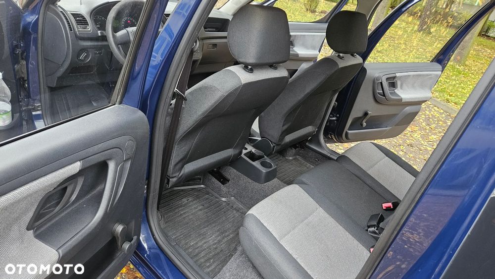 Skoda Roomster 1.2 Ambition PLUS EDITION - 17