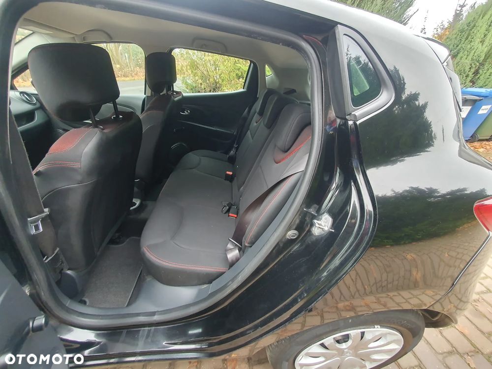 Renault Clio 1.2 16V 75 Life - 11