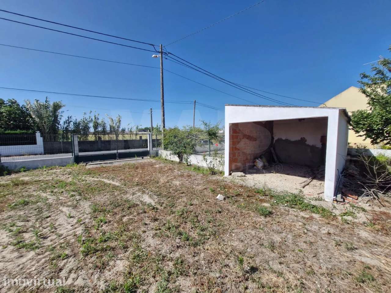 Quintinha com Moradia T2, Anexo/Armazém e Terreno de 1.247 m² em Fo... - Grande imagem: 2/13