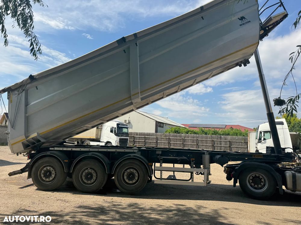 Wielton 38 m3 . transport piatra si cereale - 2
