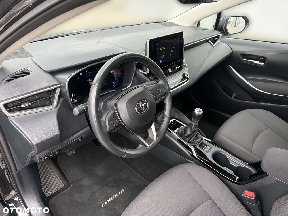 Toyota Corolla - 10