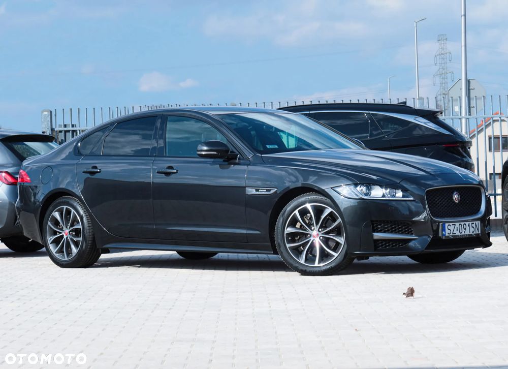 Jaguar XF 20d R-Sport - 3