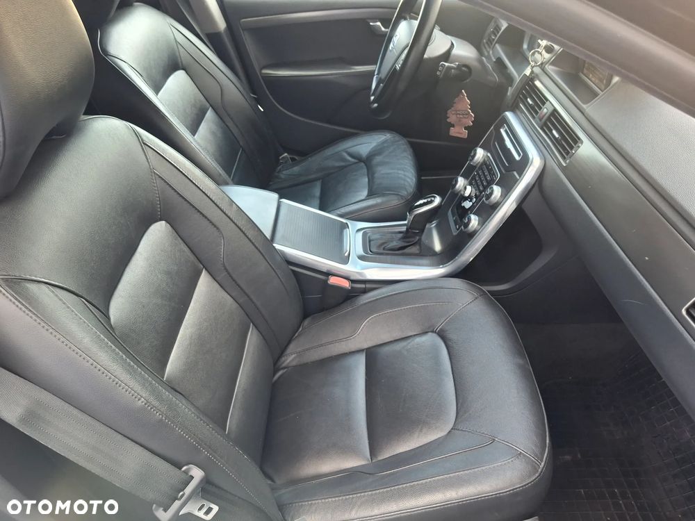 Volvo V70 T5 Powershift Summum - 24