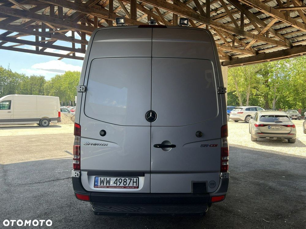 Mercedes-Benz Sprinter - 15