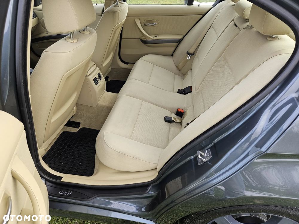 BMW Seria 3 - 23