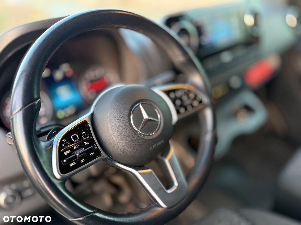 Mercedes-Benz Sprinter 319CDI - 17