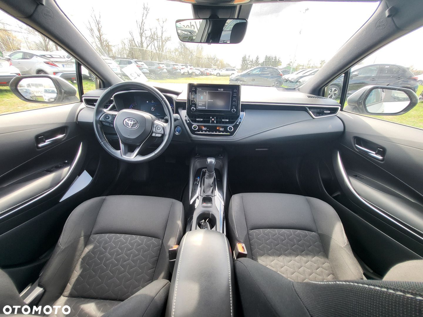 Toyota Corolla 1.8 Hybrid Comfort - 9