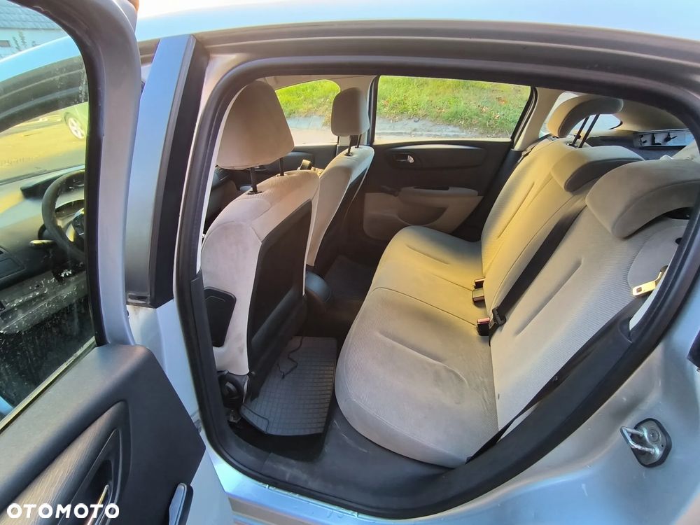 Citroën C4 - 10
