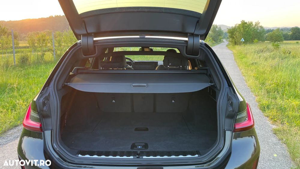 BMW Seria 3 320i Aut. M Sport - 38
