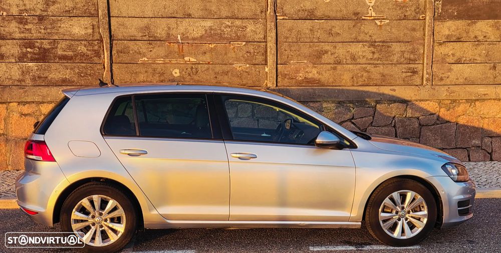 VW Golf 2.0 TDi DPF DSG Highline - 4