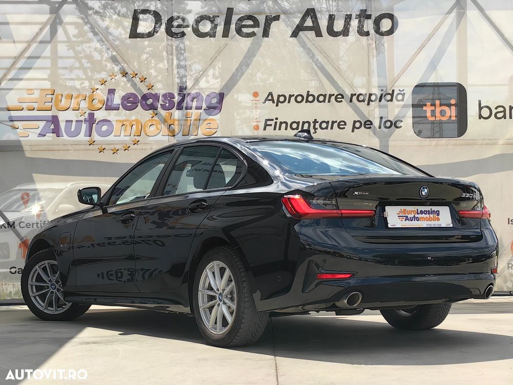 BMW 3 Series 2022 — imagine 13