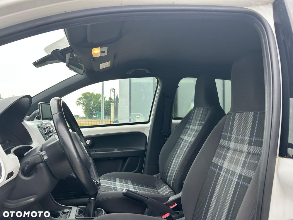 Volkswagen up! cup - 11