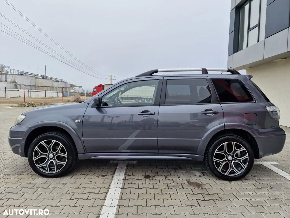 Mitsubishi Outlander 2.0 Turbo 4WD - 24