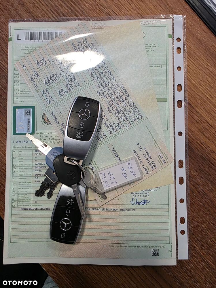 Mercedes-Benz ACTROS - 15