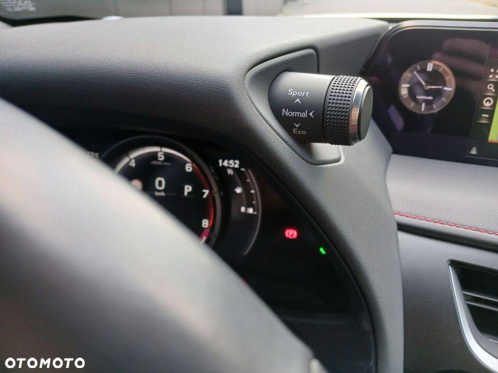 Lexus UX - 23
