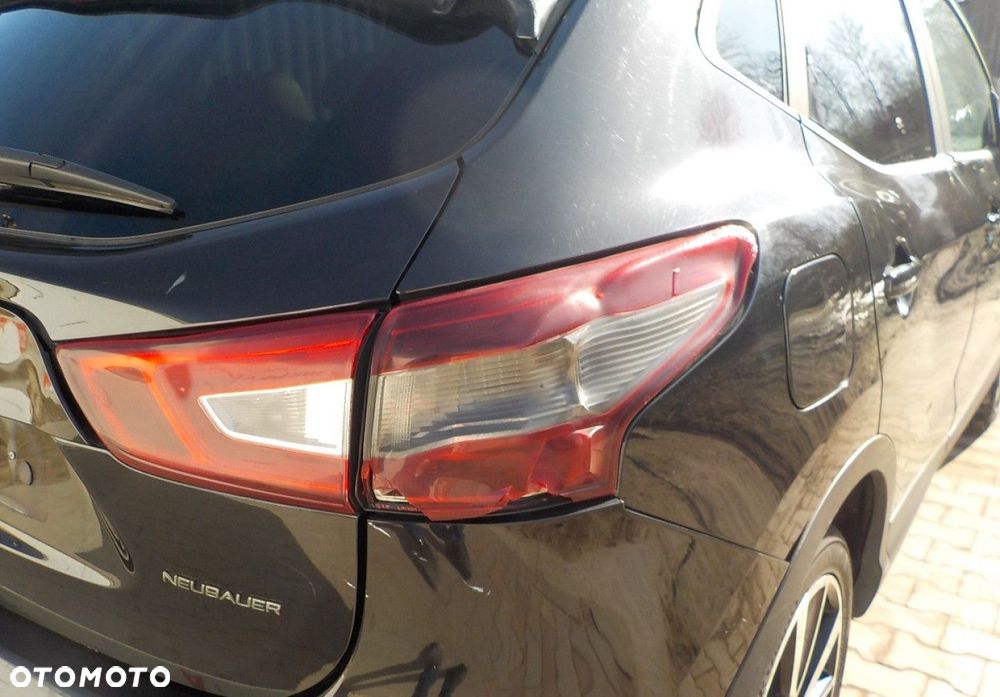 Nissan Qashqai - 25