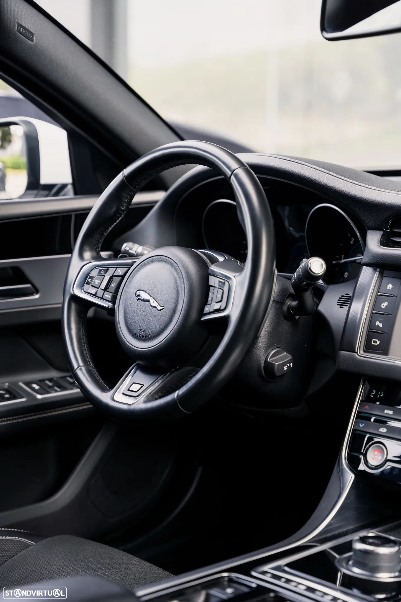 Jaguar XF 2.0 D R-Sport Aut. - 49