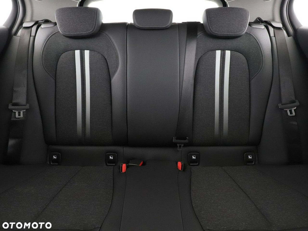 BMW Seria 1 120d xDrive ColorVision Edition sport - 18