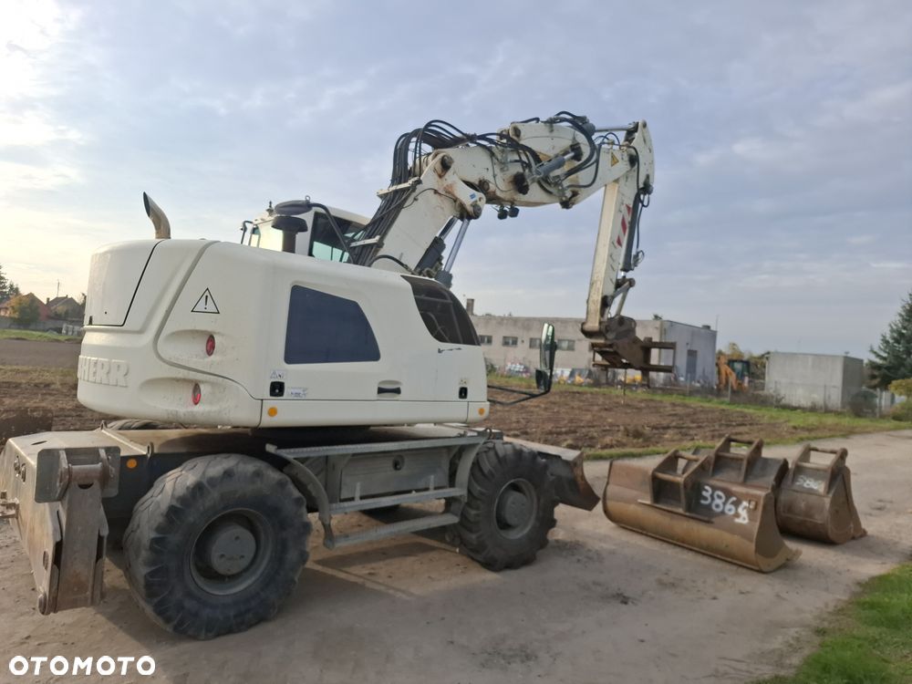 Liebherr A914 COMPACT - 13