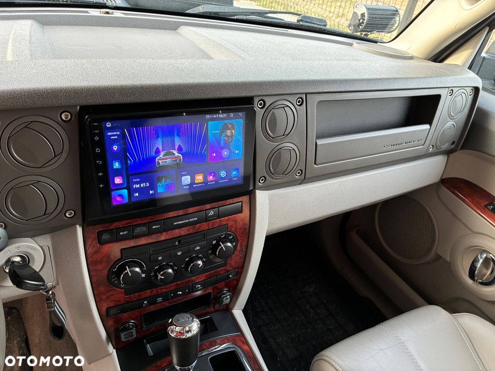 Jeep Commander 5.7 V8 HEMI Automatik Limited - 34