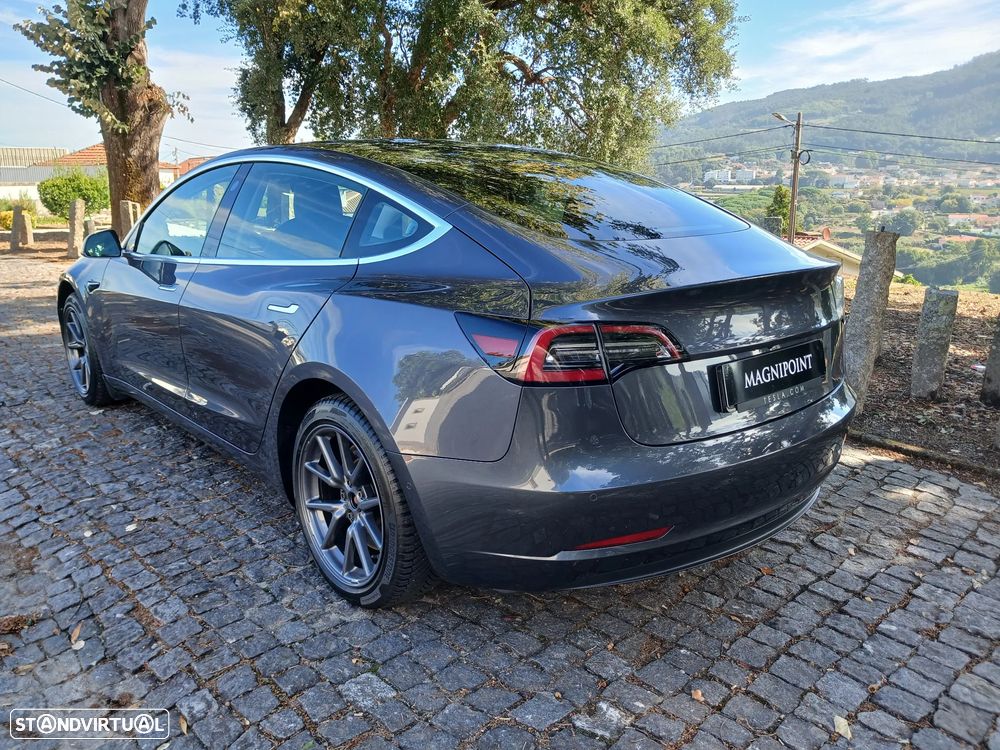 Tesla Model 3 - 2
