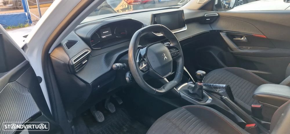 Peugeot 2008 1.2 PureTech Allure - 11