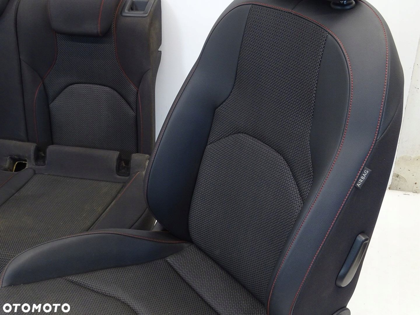 KPL FOTELE KANAPA TAPICERKA PÓŁSKÓRA  BOCZKI SEAT LEON III 5F 5 DRZWI FR - 4