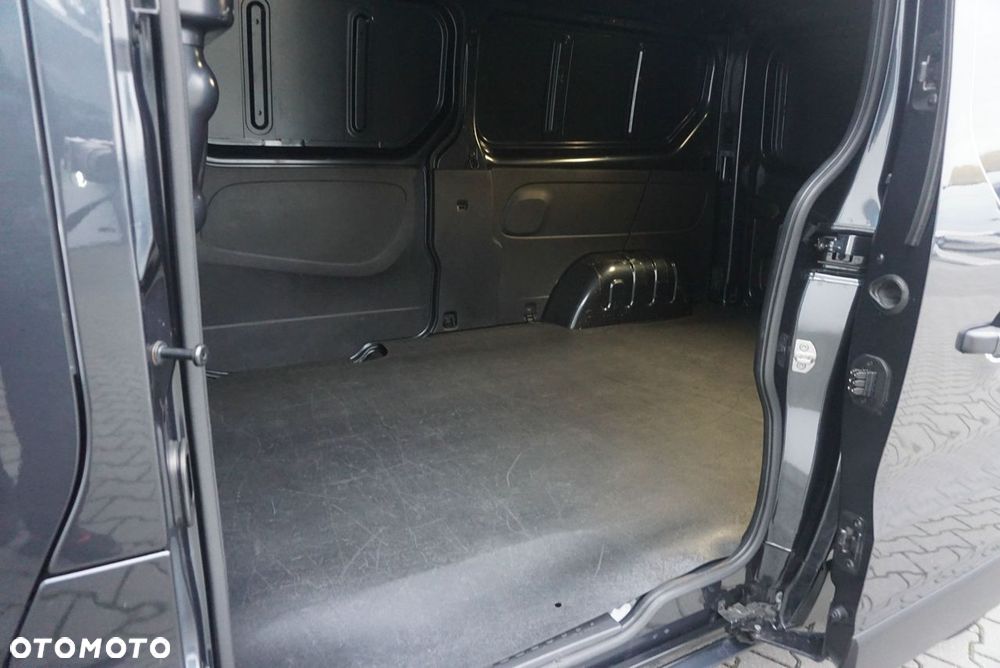 Renault Trafic - 26