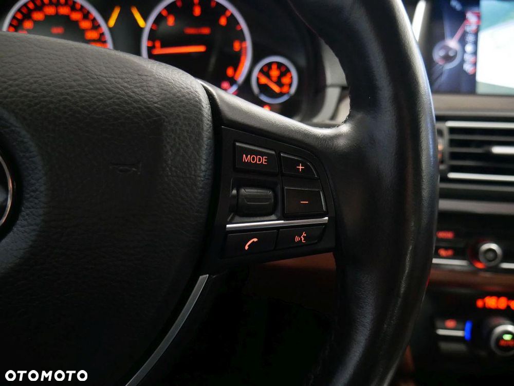 BMW Seria 5 520d Luxury Line - 23