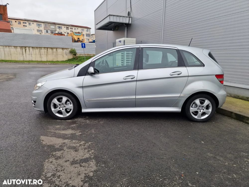 Mercedes-Benz B 200 CDI Autotronic - 22