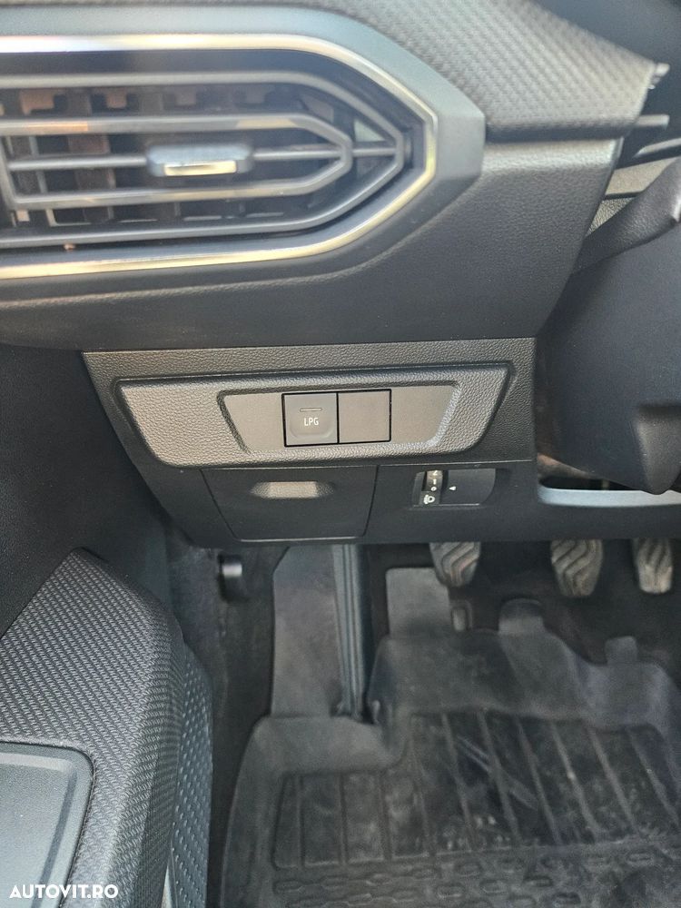 Dacia Logan ECO-G 100 Essential - 6