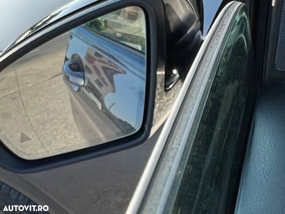 Mercedes-Benz GLC - 12