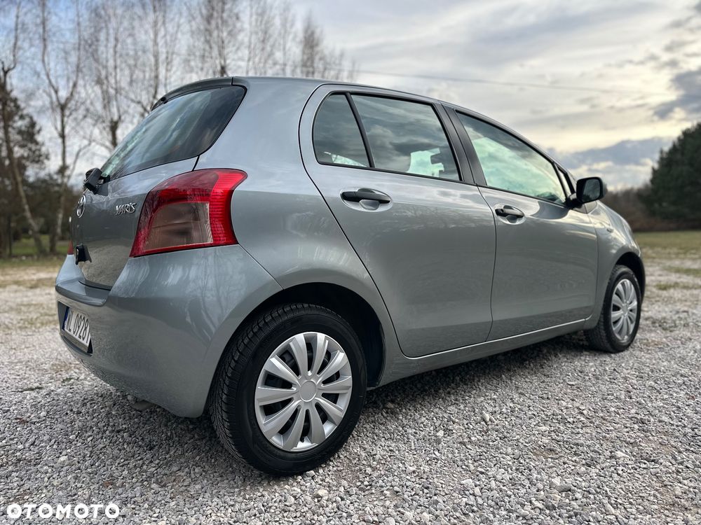 Toyota Yaris 1.0 Luna A/C - 15