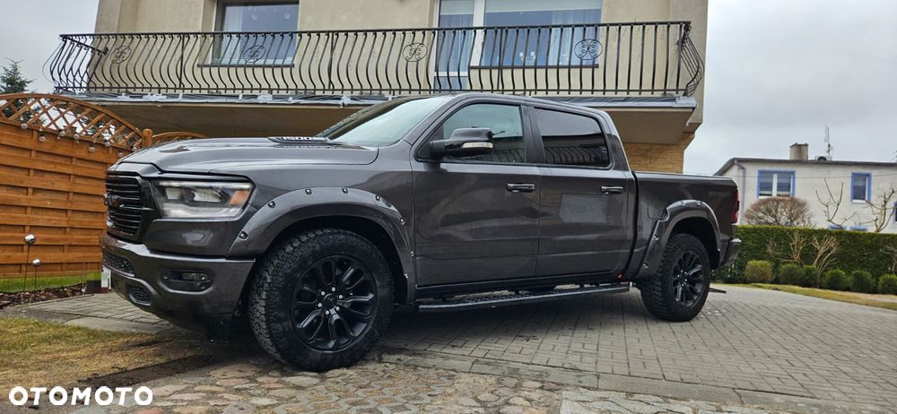 Dodge RAM - 16