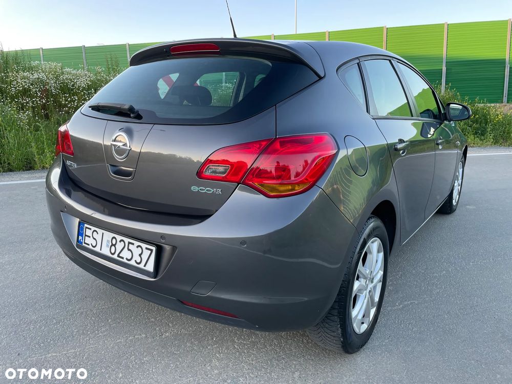 Opel Astra 1.4 Cosmo - 7
