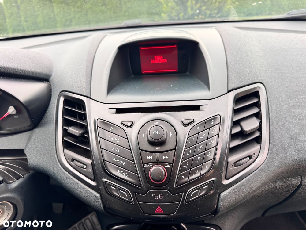 Ford Fiesta 1.4 TDCi Ambiente - 14