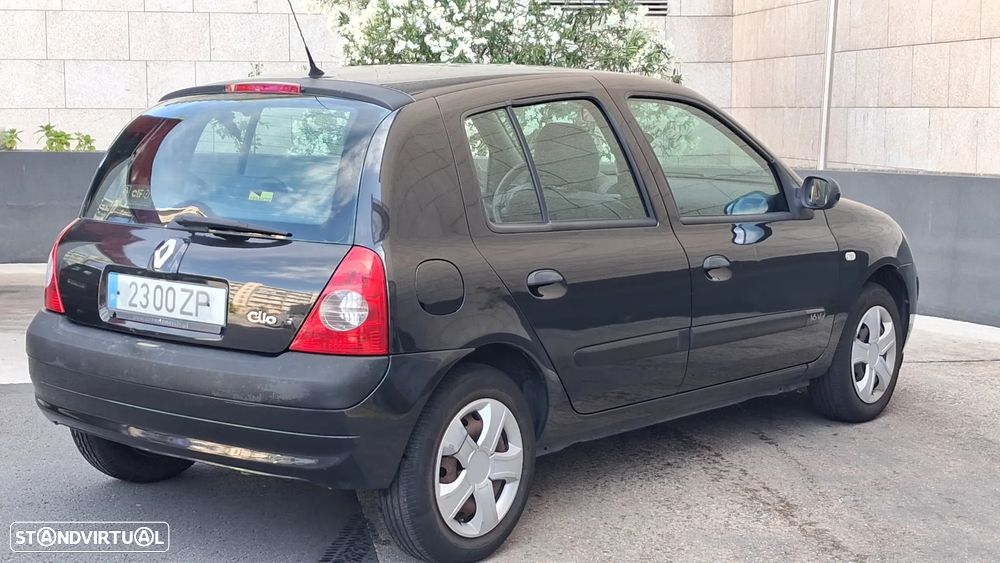 Renault Clio 1.2 16V Dynamique - 10